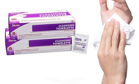 Dukal Premoistened Cleansing Towelettes. Case of 2000 Cleansing Wipes for face; Hands; and Body. Individually Wrapped Wipes. Single use. Latex-Free.